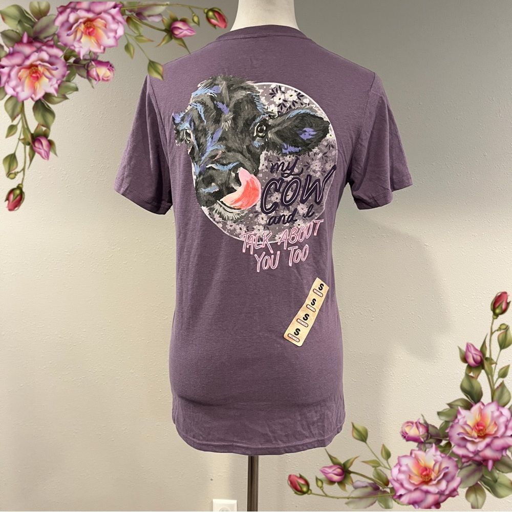 Purple Graphic T-Shirt with Cow Design‎